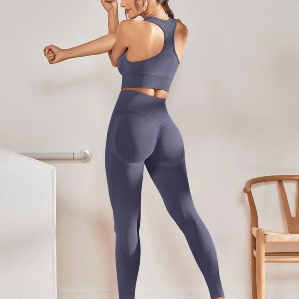 Sports Bra & Leggings